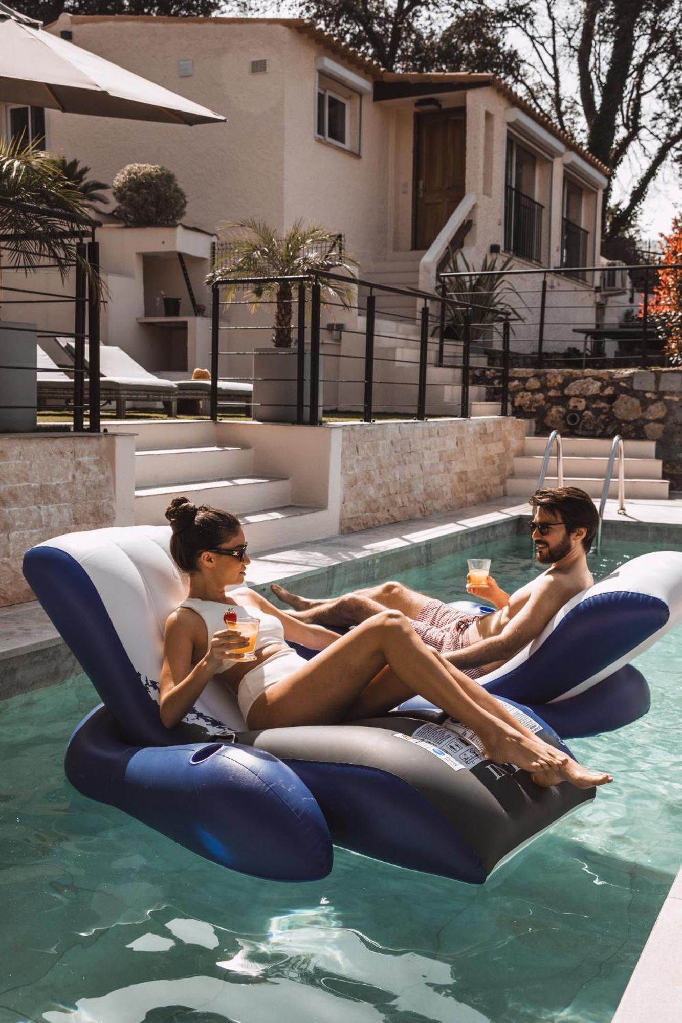 Piscine-Jacuzzi-Videoprojecteur-Clim La Perle Rare Villa Mougins Exterior photo