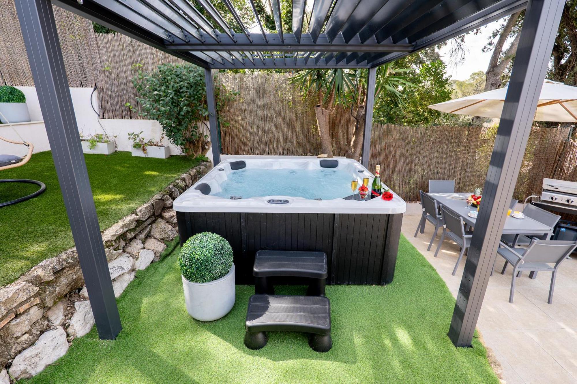 Piscine-Jacuzzi-Videoprojecteur-Clim La Perle Rare Villa Mougins Exterior photo